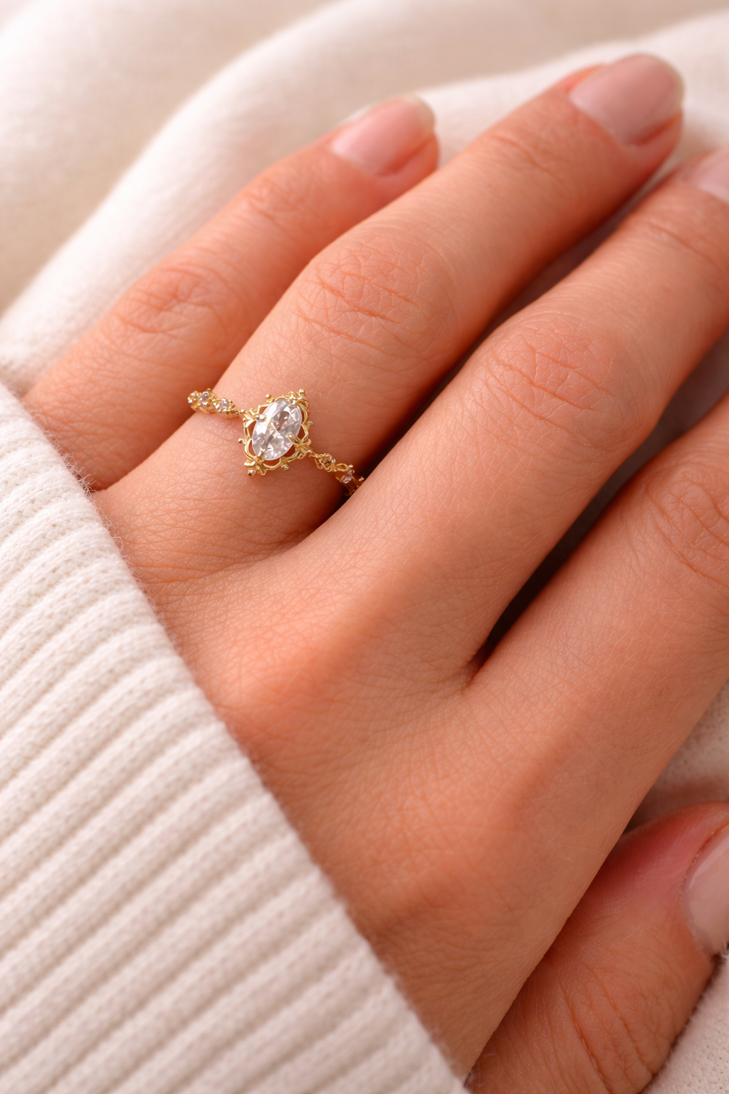 STONE-SET RETRO RING