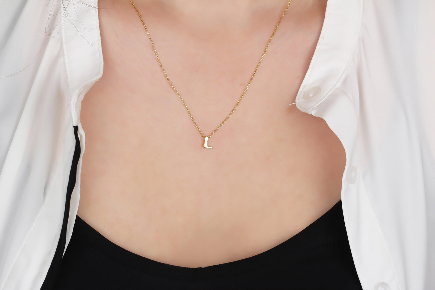 3D MINIMALIST LETTER L NECKLACE