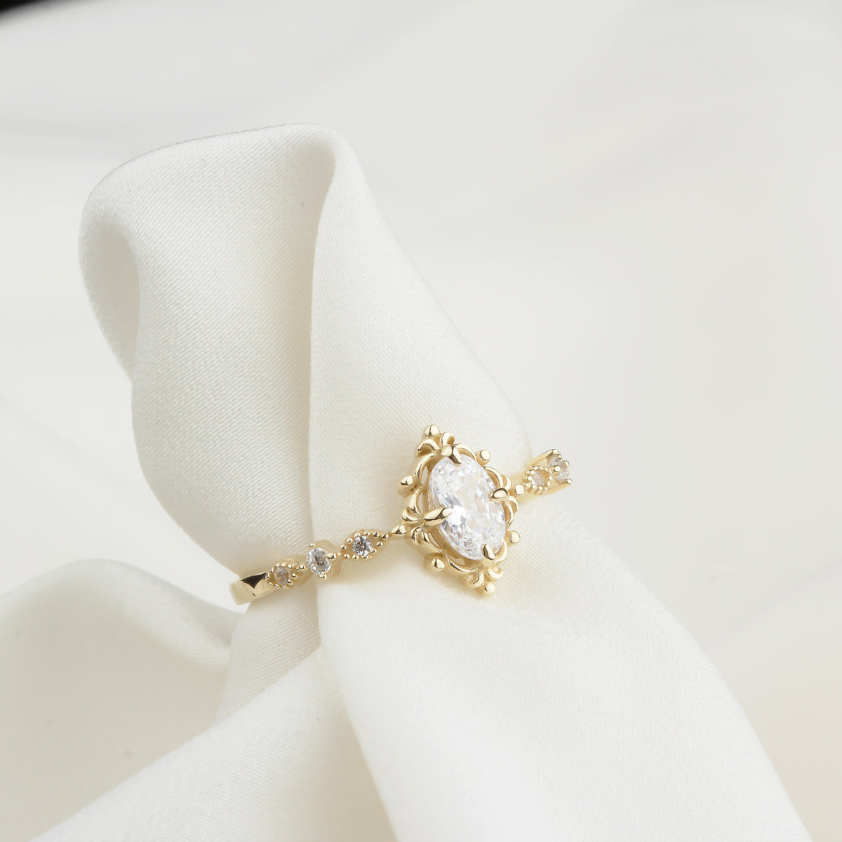 14k Solid Gold Stone-Set Retro Ring - alternate view 8