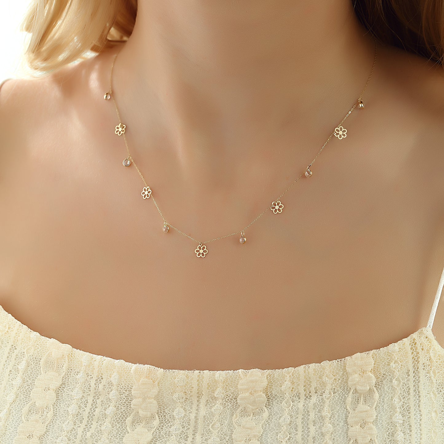 DAISY LUCK NECKLACE