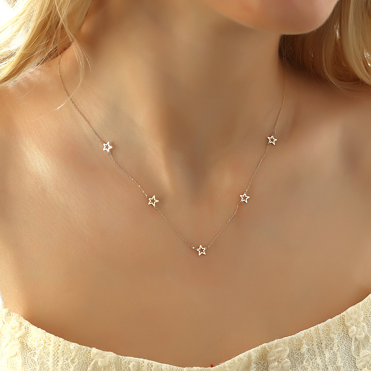 STAR NECKLACE