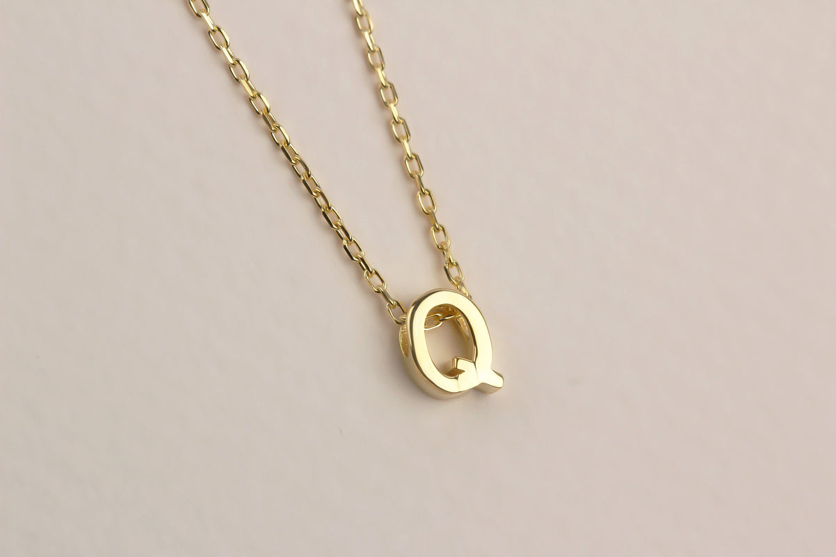 925k Sterling Silver 3D Minimalist Letter Q Necklace - alternate view 2