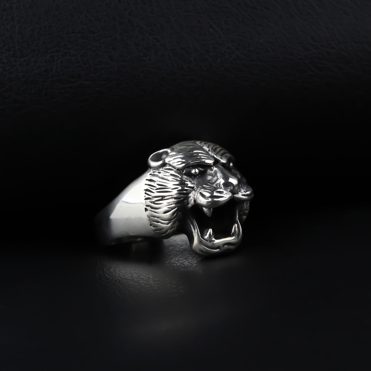925k Sterling Silver Men Puma Ring - alternate view 5