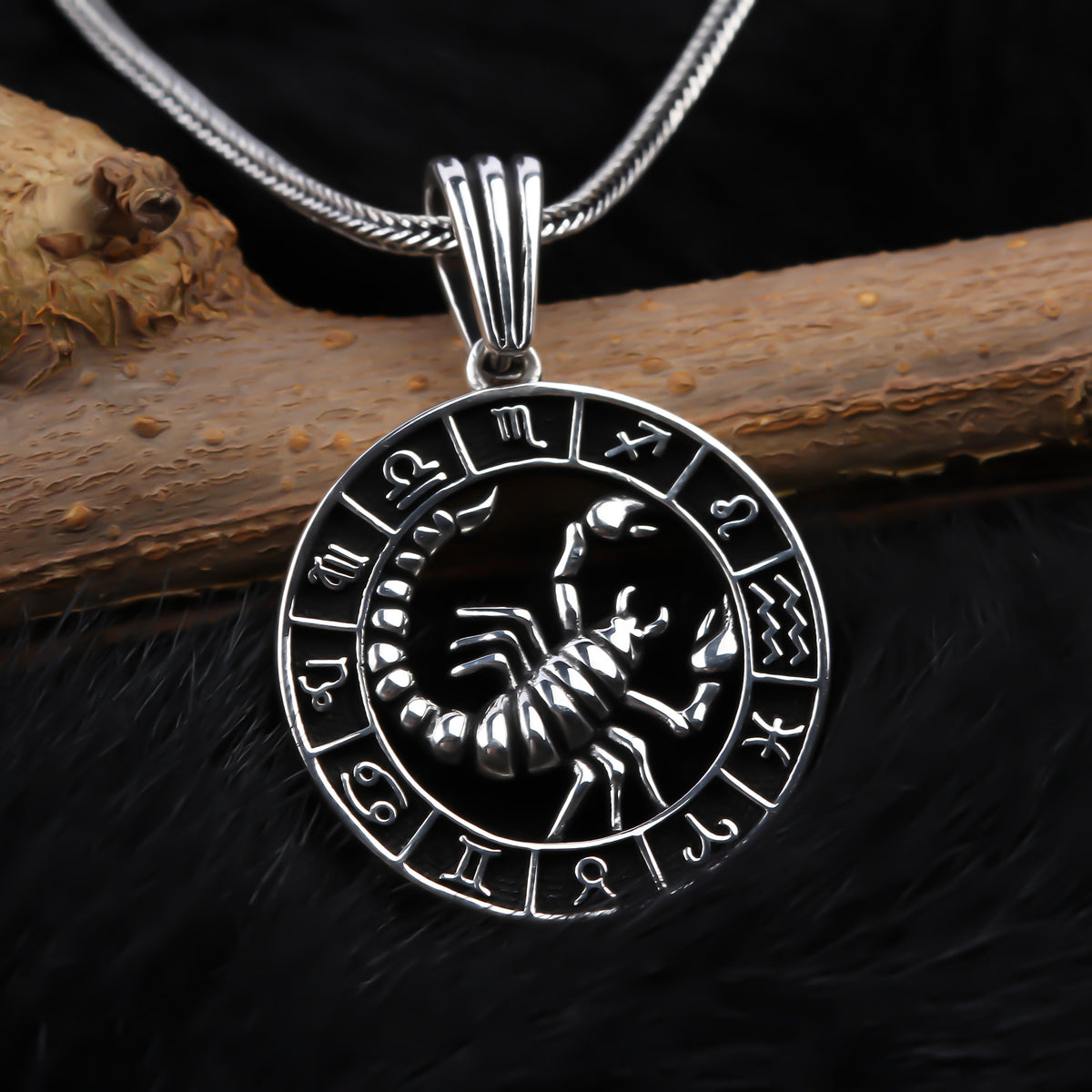 925k Sterling Silver Men Scorpio Necklace - alternate view 3