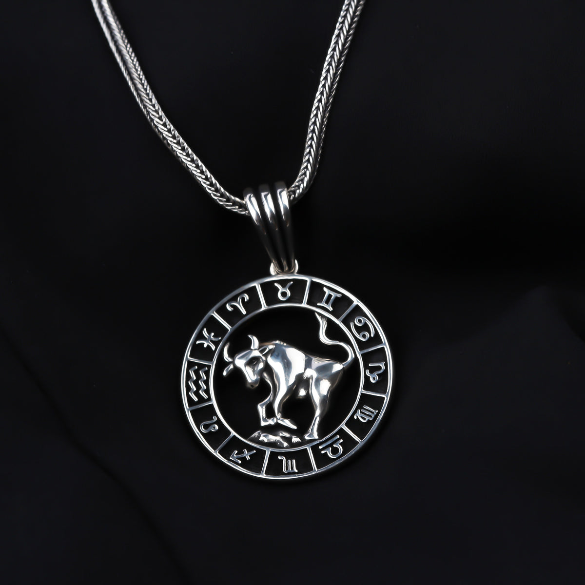 925k Sterling Silver Men Taurus Necklace - alternate view 2