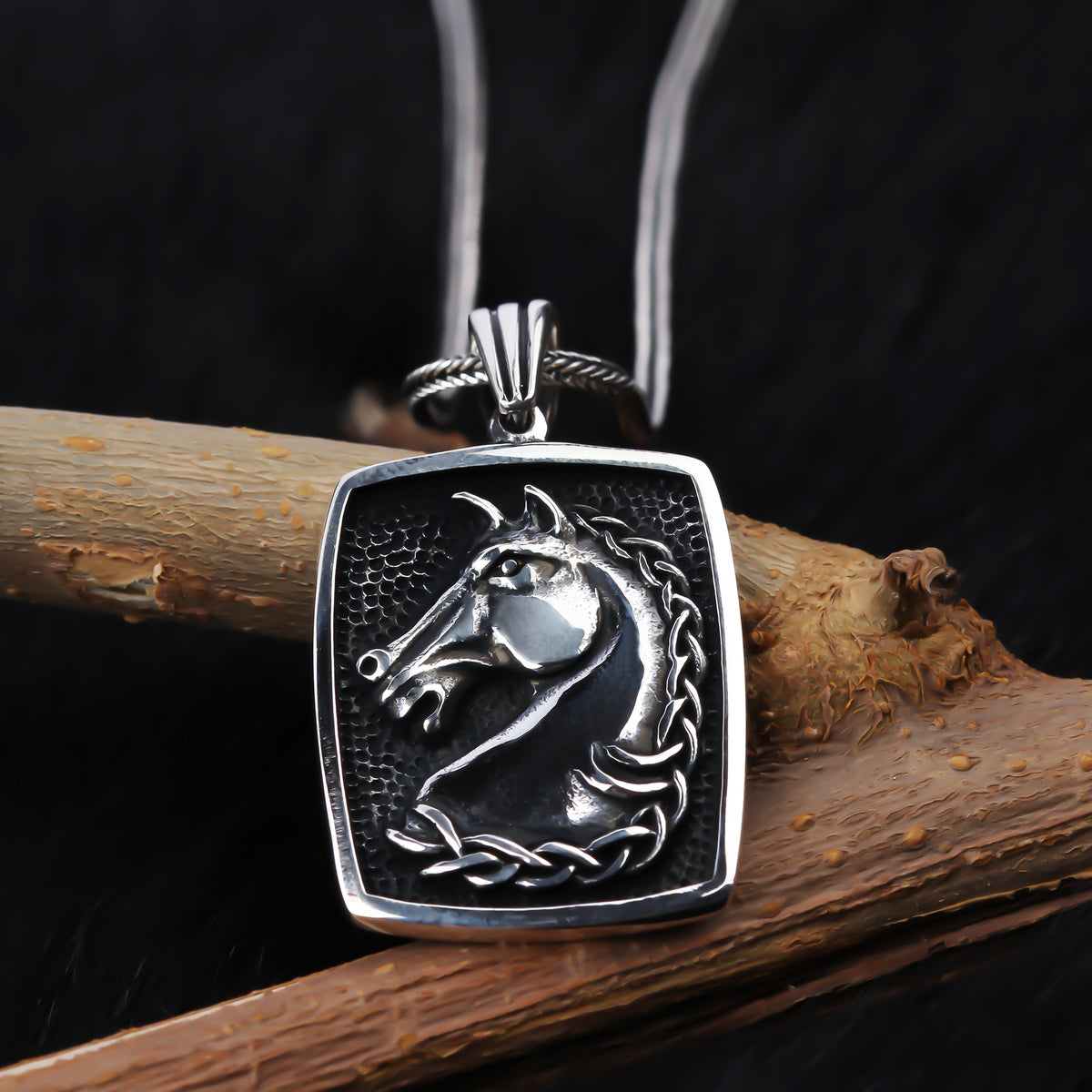 925k Sterling Silver Men Horse Necklace