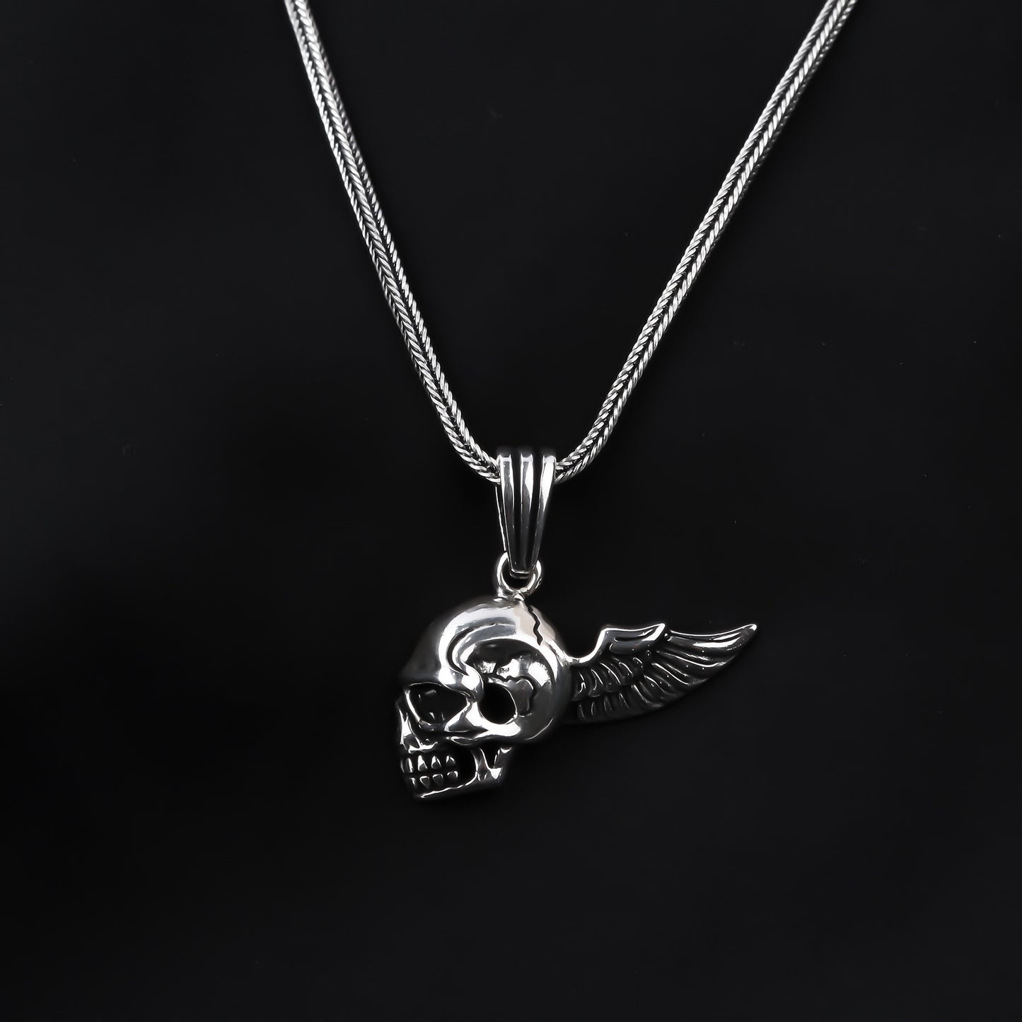 MEN SKELETON PENDANT NECKLACE