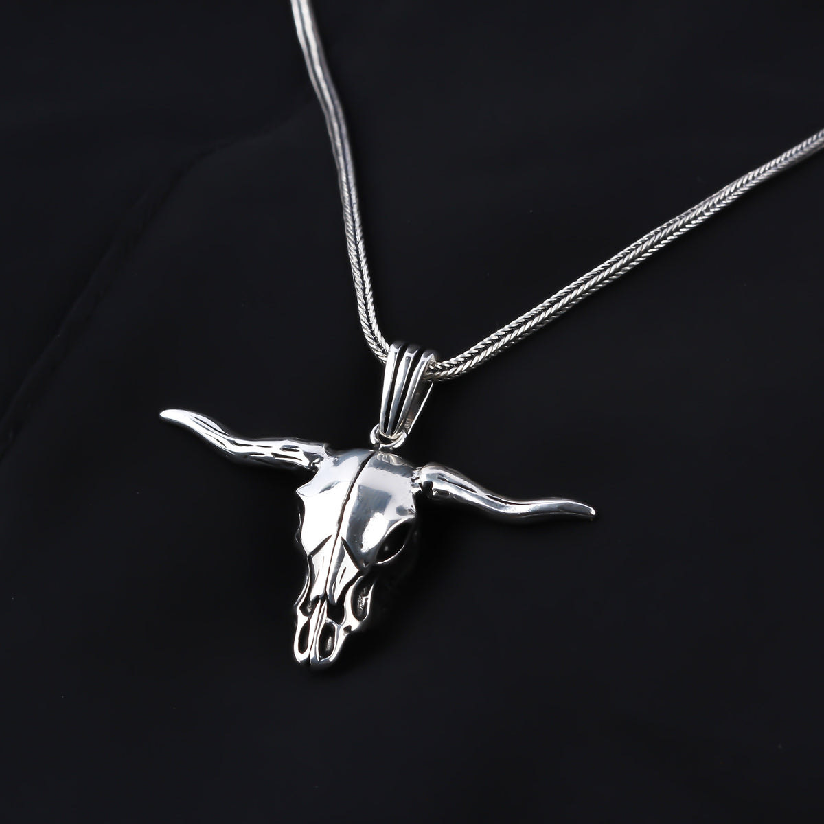 925k Sterling Silver Men Buffalo Necklace