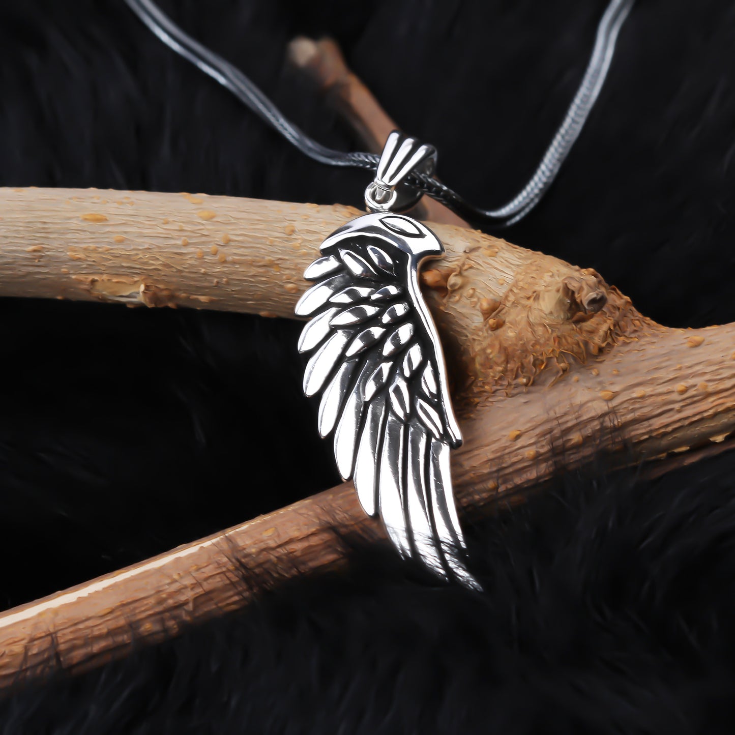 MEN ANGEL WING PENDANT NECKLACE