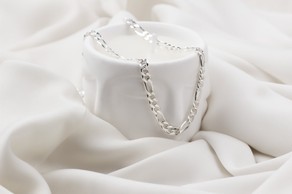 925k Sterling Silver 5mm Figaro Chain Necklace - alternate view 3