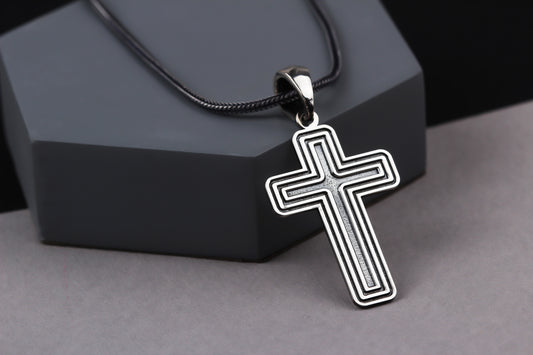 925k Sterling Silver Men Cross Silver Necklace - alternate view 2