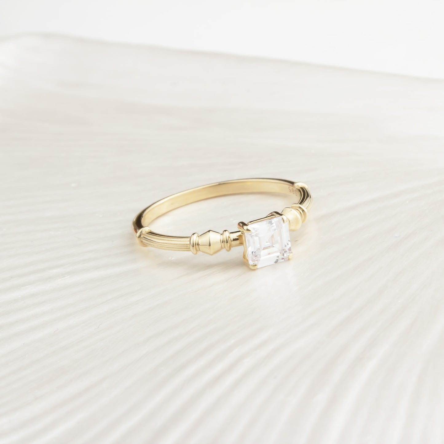 14k Solid Gold Baguette Solitaire Ring