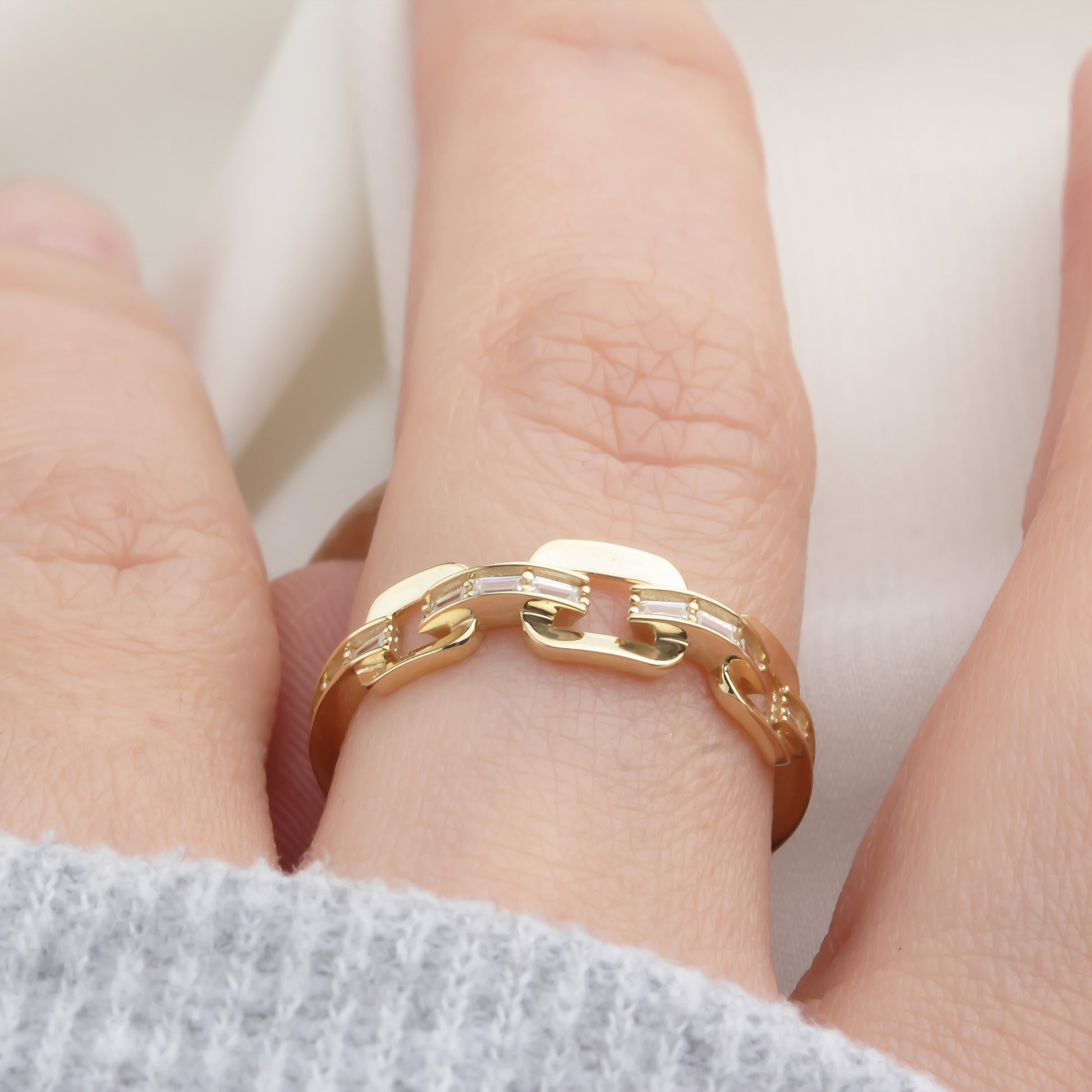14k Solid Gold Stone-Set Chain Ring