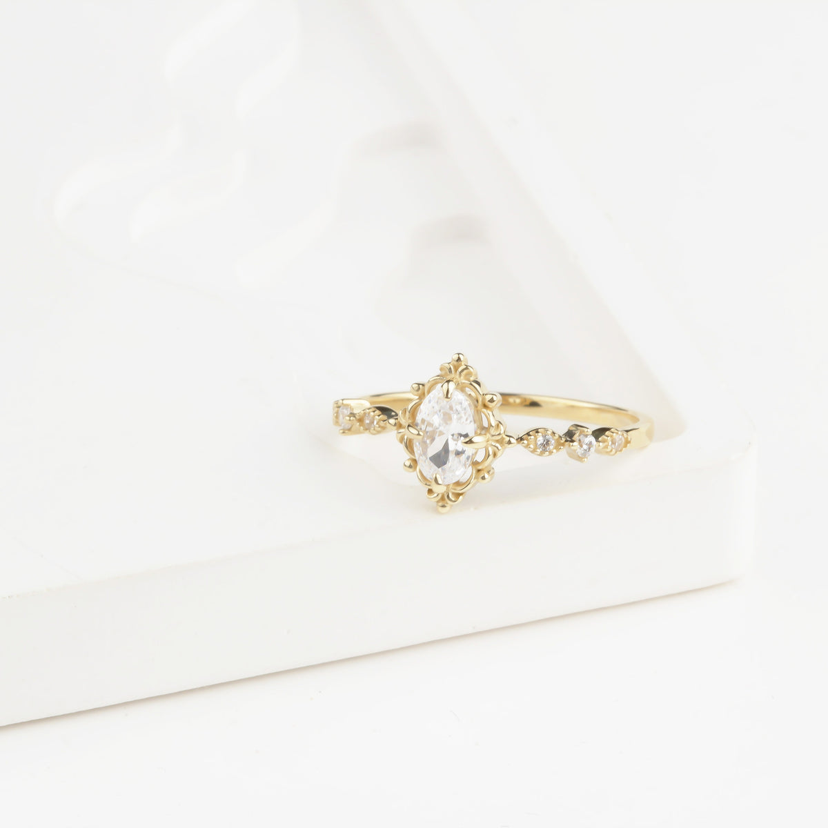 14k Solid Gold Stone-Set Retro Ring - alternate view 6
