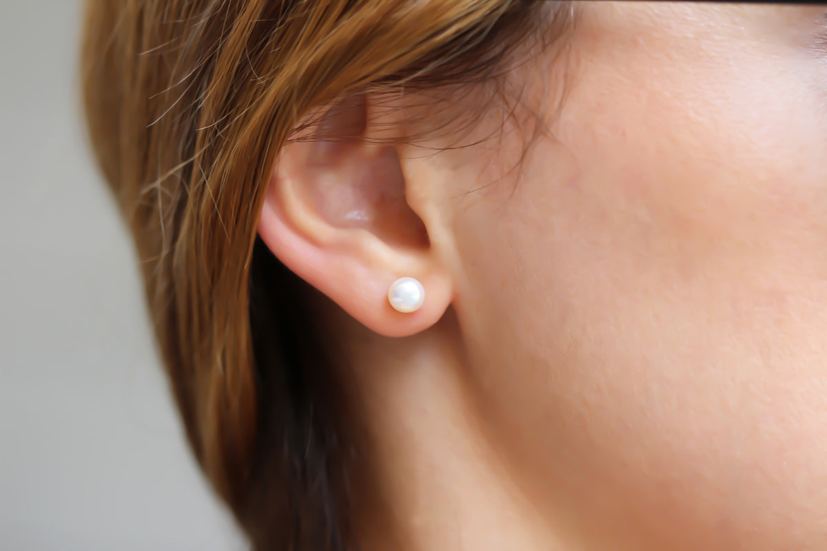14k Solid Gold Pearl Earrings