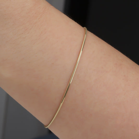 14k Solid Gold 1,5 mm Tondo Chain Bracelet - alternate view 2
