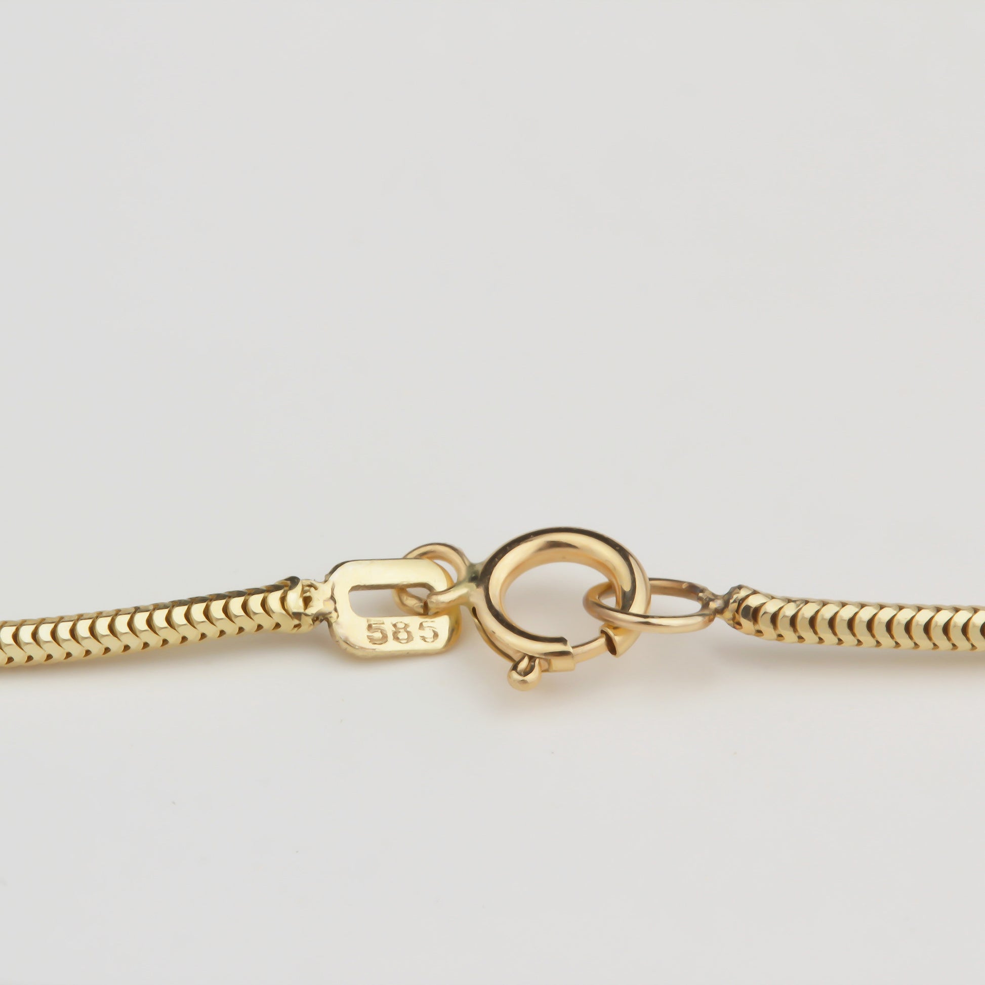 14k Solid Gold 1,5 mm Tondo Chain Bracelet - alternate view 4