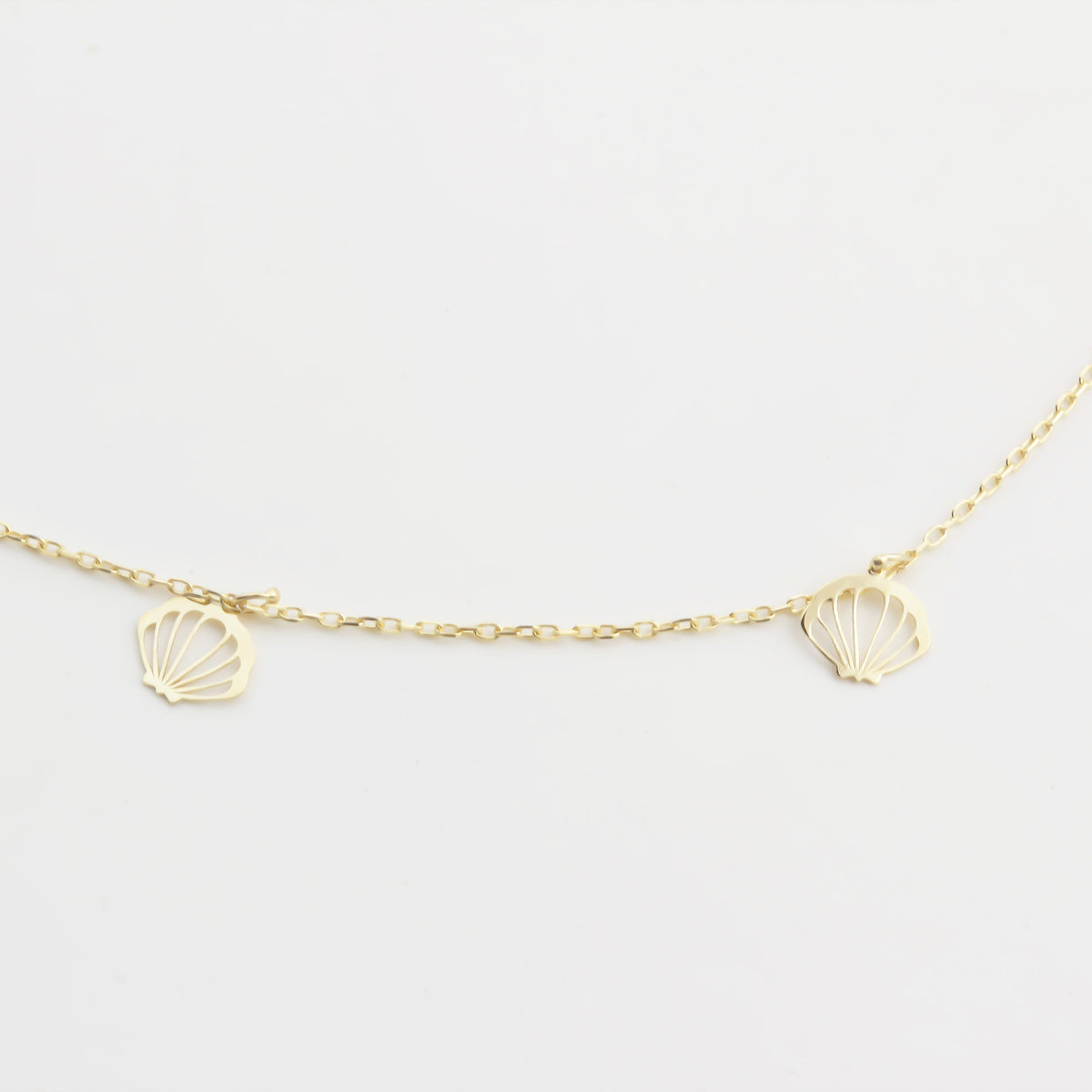 14k Solid Gold Oyster Anklet - alternate view 2