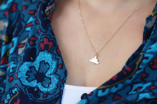 925k Sterling Silver Lotus Necklace