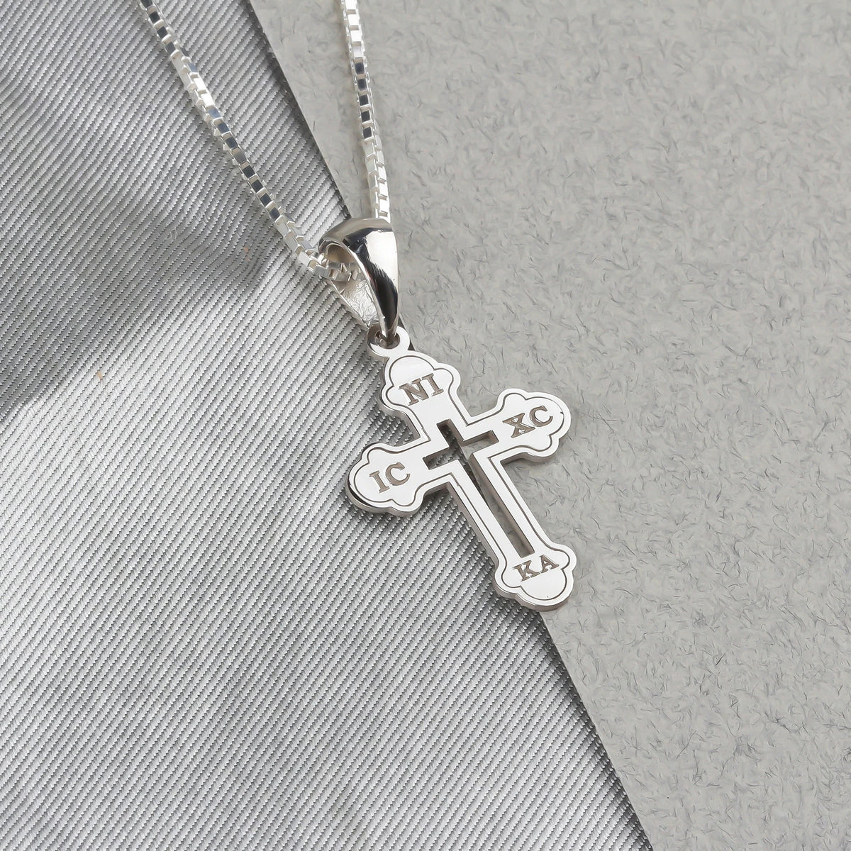 925k Sterling Silver Cross Necklace