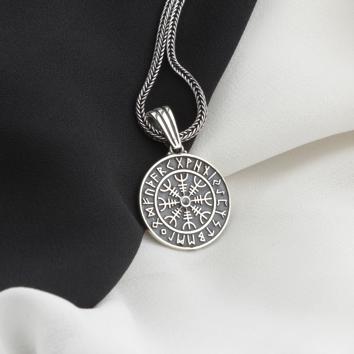 925 Sterling Silver Viking Vegvisir Compass Necklace