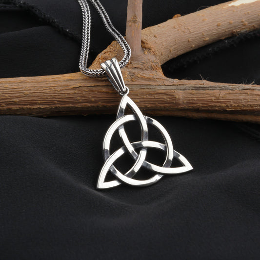 925 Sterling Silver Celtic Knot Necklace
