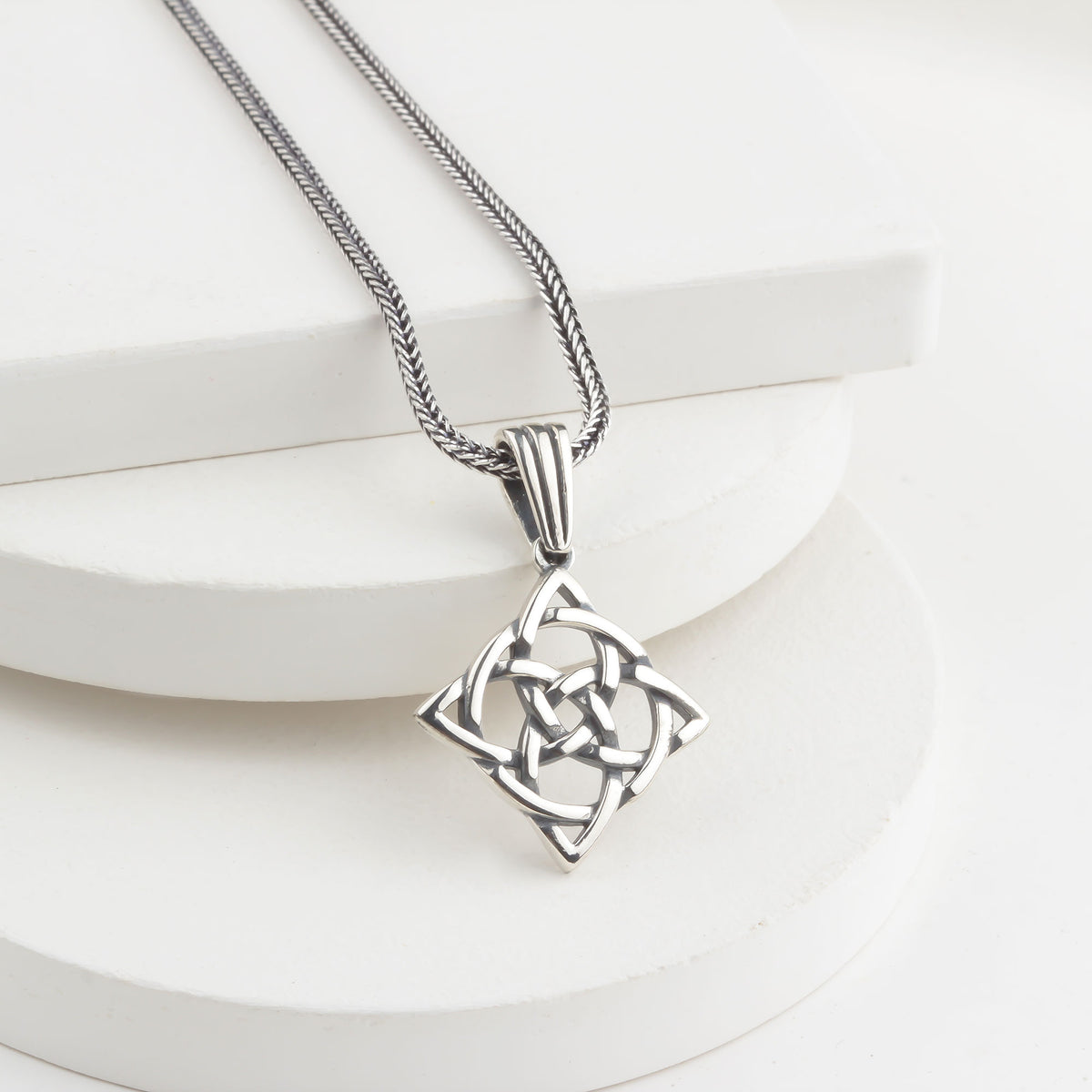 925 Sterling Silver Medieval Knot Necklace
