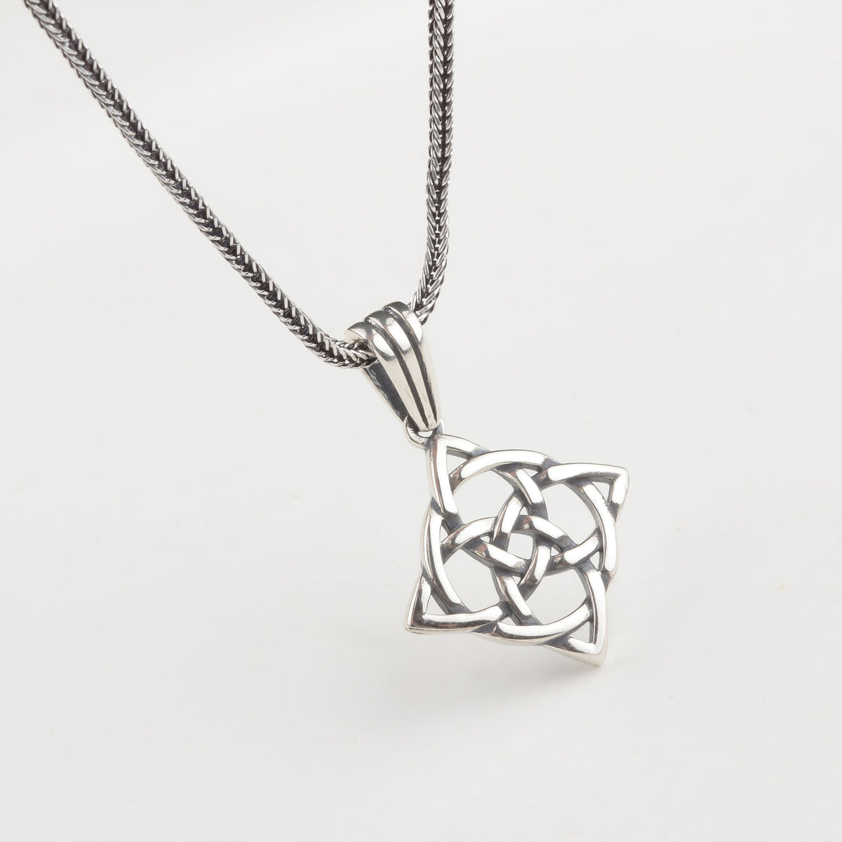 925 Sterling Silver Medieval Knot Necklace