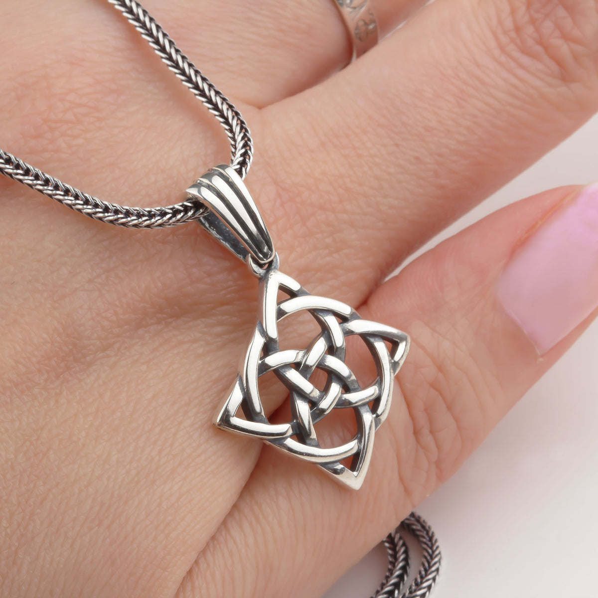 925 Sterling Silver Medieval Knot Necklace
