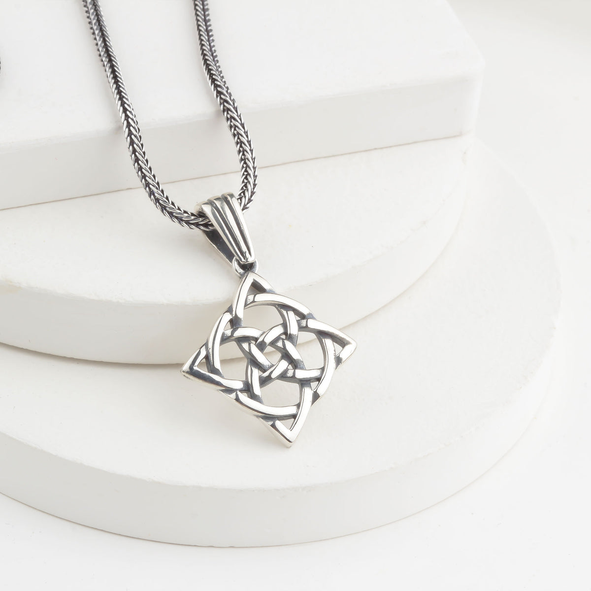 925 Sterling Silver Medieval Knot Necklace
