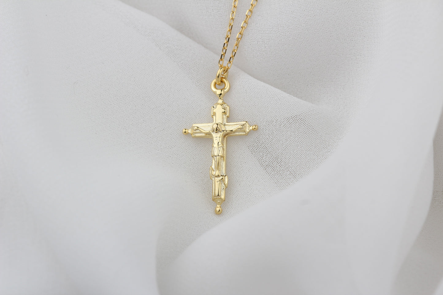 CROSS NECKLACE