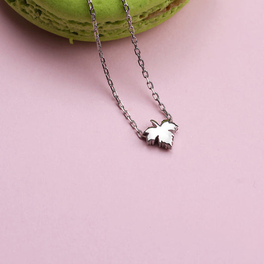 925k Sterling Silver Leaf Necklace