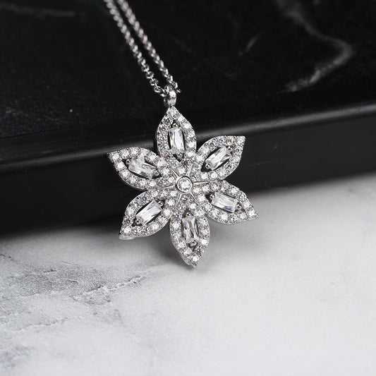 925k Sterling Silver Flower Necklace